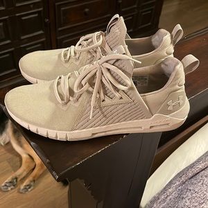 Under Armour HIVR shoes Size 10.5